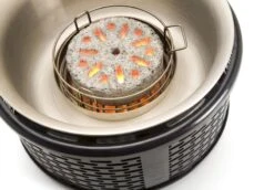 Cobb Pro Houtskoolbarbecue - Zalmrood 9 Cobb Pro Houtskoolbarbecue - Zalmrood -Buitenuitrusting 1267 1900 cobble pro zwart 3 1