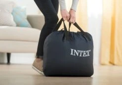 Intex Ultra Plush Luchtbed - Eenpersoons - Ingebouwde Elektrische Pomp -Buitenuitrusting 1320 1900 64426 inuse1 2020 300