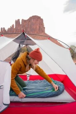 Therm-A-Rest Saros 32 Mummymodel Slaapzak 12 Therm-A-Rest Saros 32 Mummymodel Slaapzak -Buitenuitrusting 1900 1267 2022 thermarest desertcamping highsierras spence 0042