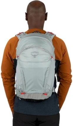 Osprey Hikelite Wandelrugzak - 26 Liter - Zilver -Buitenuitrusting 1900 1900 0039 hikelite 26l s23 onbody6 silverlining 10004802