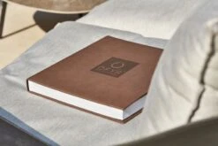 OFYR Kookboek 10 OFYR Kookboek -Buitenuitrusting 800 1200 cb no1 nl fr 1