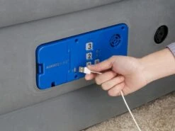 Bestway AlwayzAire Comfort Luchtbed - Queensize - Ingebouwde Elektrische Pomp 16 Bestway AlwayzAire Comfort Luchtbed - Queensize - Ingebouwde Elektrische Pomp -Buitenuitrusting 900 1200 67706 8