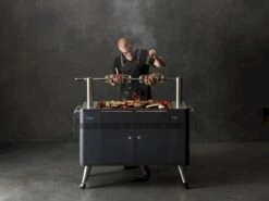 Everdure Hub Houtskool Barbecue - Zwart 12 Everdure Hub Houtskool Barbecue - Zwart -Buitenuitrusting 900 1200 9312646028913 4