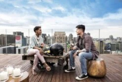 CADAC Citi Chef 40 Gasbarbecue - Zwart 27 CADAC Citi Chef 40 Gasbarbecue - Zwart -Buitenuitrusting 900 1348 citi chef 40 lifestyle klein 1