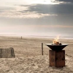 OFYR Classic Corten 85 -Buitenuitrusting 900 900 ofyr strand liggend 1000x1000 1