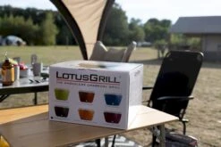 LotusGrill XL Hybrid Houtskoolbarbecue - Rood 19 LotusGrill XL Hybrid Houtskoolbarbecue - Rood -Buitenuitrusting doos lotusgrill 4